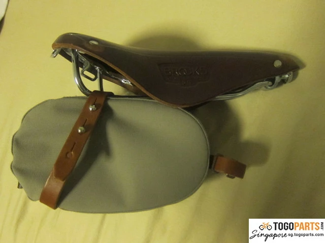Brooks Isle Of Wight Saddle Bag (Brand New) 1 Brooks Isle Of Wight Saddle Bag (Brand New)