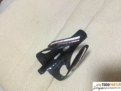 FSA K-Force Bottle Cage - Carbon 3 FSA K-Force Bottle Cage - Carbon -Cases Salgsbutikk large adpic2 1512647533 30474